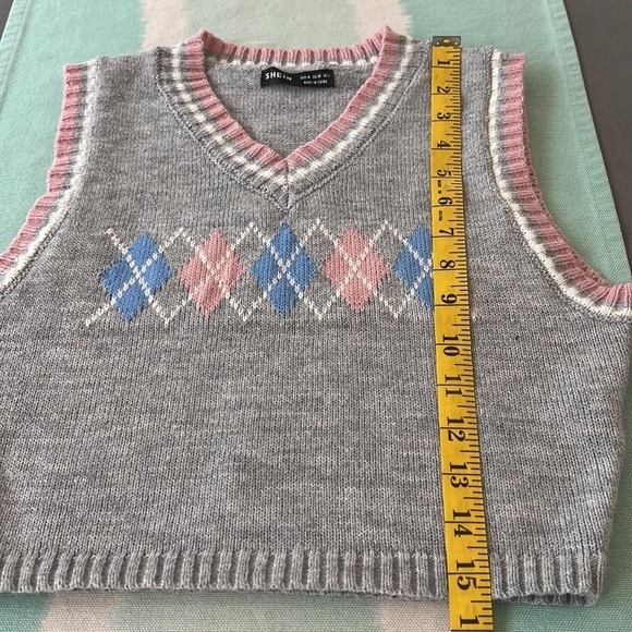 Shein Argyle Sleeveless Cropped Sweater Vest Top‎ - Picture 6 of 6